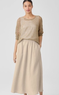 Vestirse de silencio: formas y lenguajes de Eileen Fisher