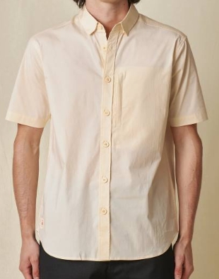 An&aacute;lisis desde la Perspectiva del Consumidor sobre los Materiales de Globe Camisetas